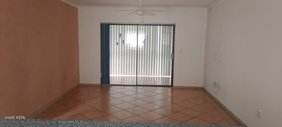 To Let 2 Bedroom Property for Rent in Hartenbos Central Western Cape